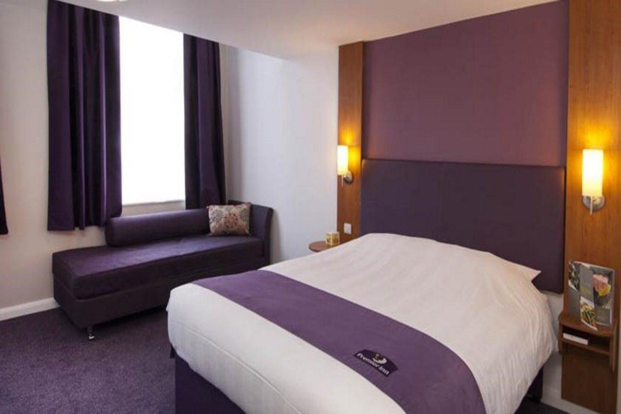 Premier Inn Birmingham City Centre - New Street Extérieur photo